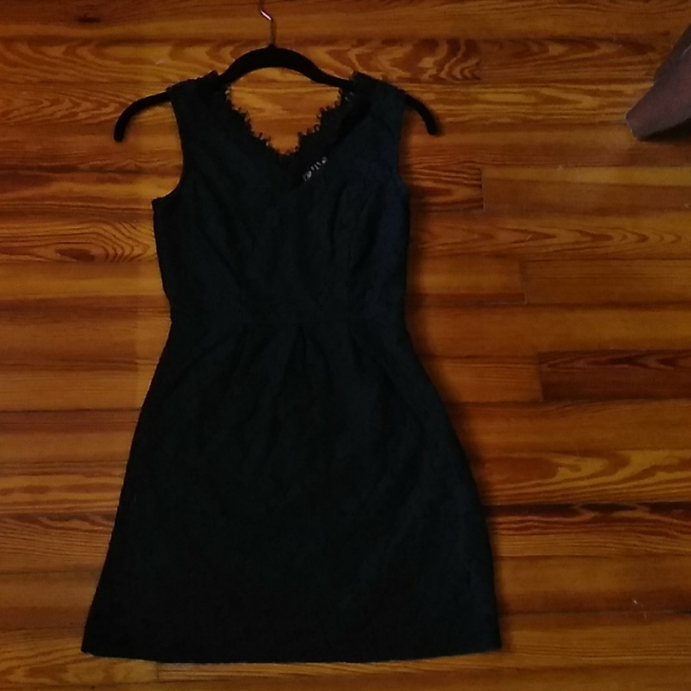 Black lacy dress